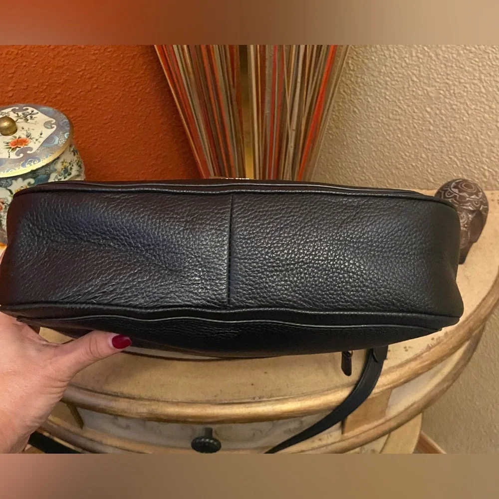 Kate Spade ♠️ - EUC - Roulette Classic Large Black Hobo Bag - Amazing Condition